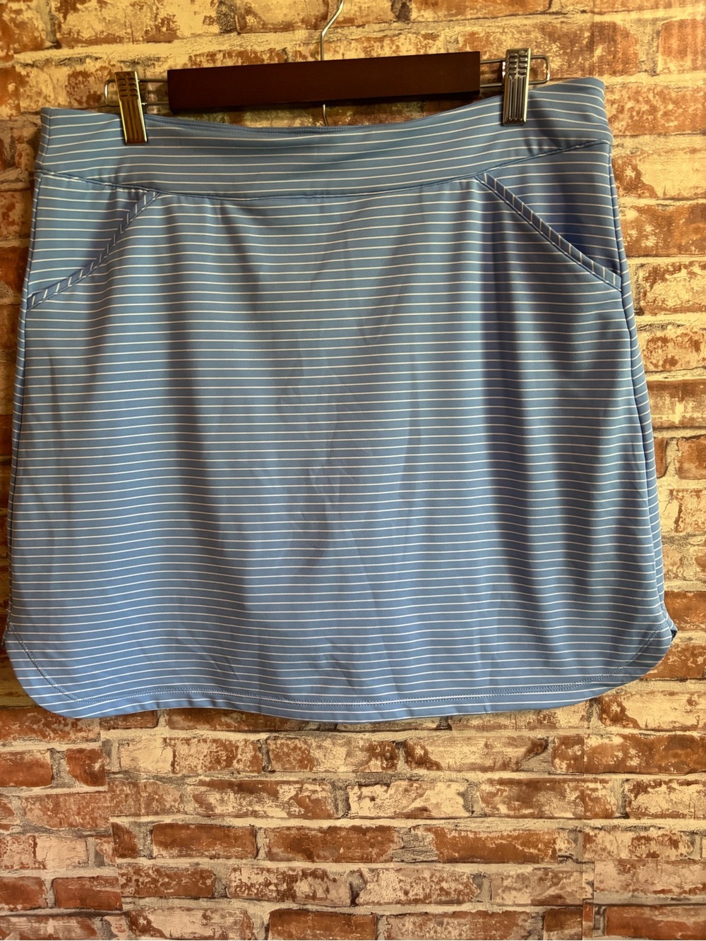 PETER MILLAR Performance Petal Hem Skort
Size Large